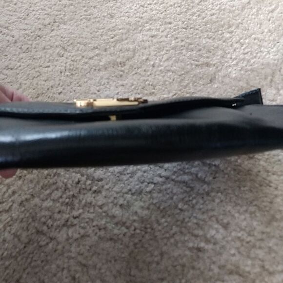 **Final Sale** Monet black and gold wallet - Picture 4 of 8